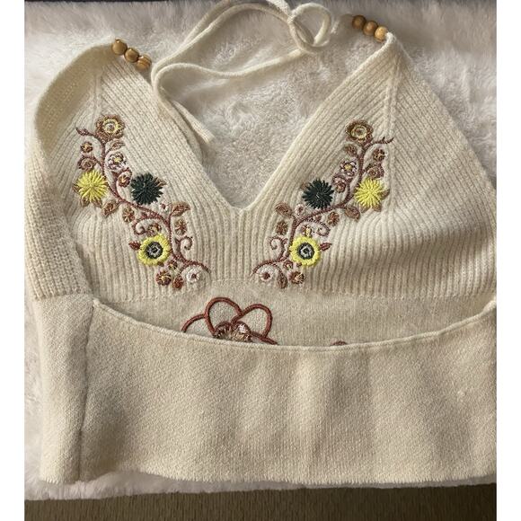 Romwe Crop Knit Embroidered Top Halter Womens Size Large - Picture 3 of 4